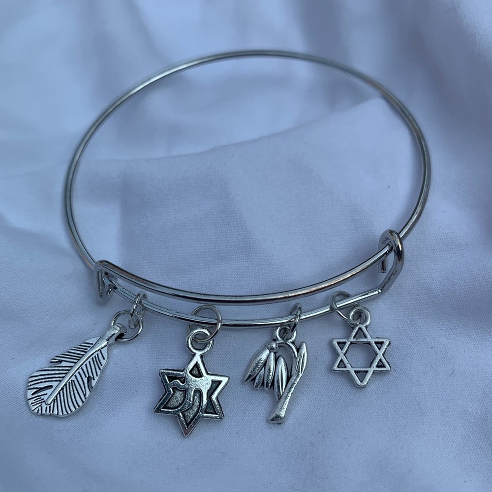 Brand New! Handmade! Adjustable Charm Bangle Bracelet! - Picture 6 of 7